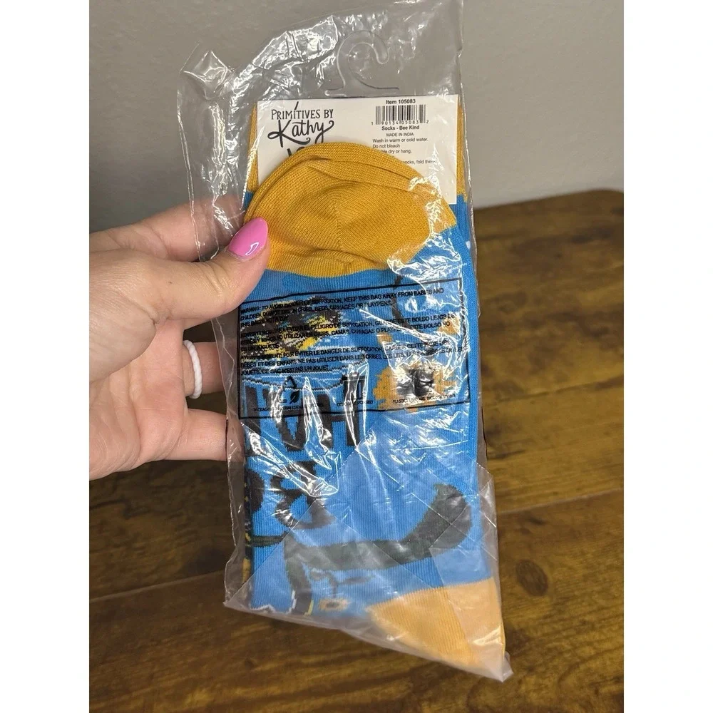 Bee Kind Bee Happy Socks‎ Primitives by Kathy 1 Pair Adult One Size NEW LOL